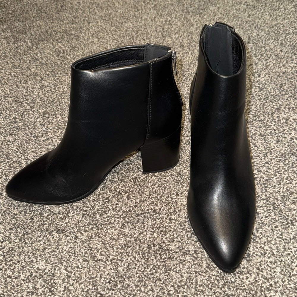 NWOT Black Booties